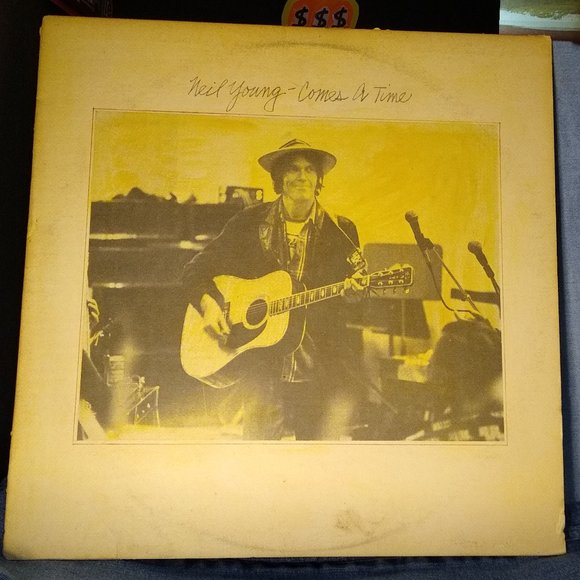 Neil Young Comes A Time 1978 Textured Cover Vinyl record - Picture 1 of 4